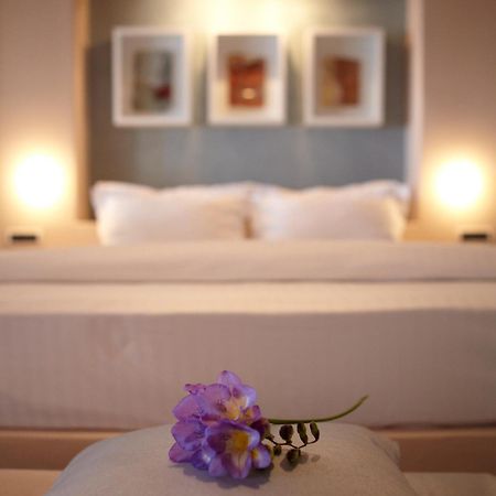 Voreina Gallery Suites Pyrgos Kallistis Bagian luar foto