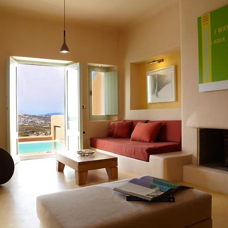 Voreina Gallery Suites Pyrgos Kallistis Bagian luar foto