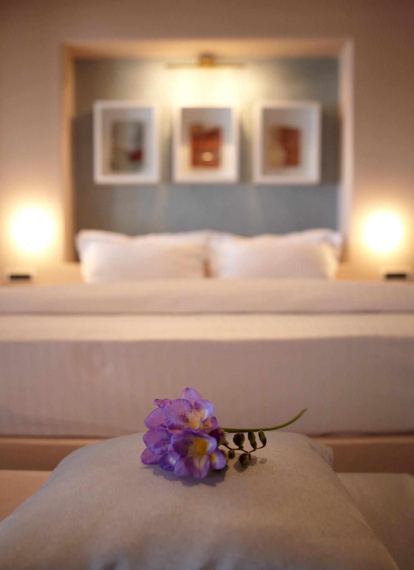 Voreina Gallery Suites Pyrgos Kallistis Bagian luar foto